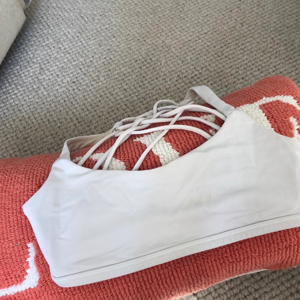 lulu sports bra